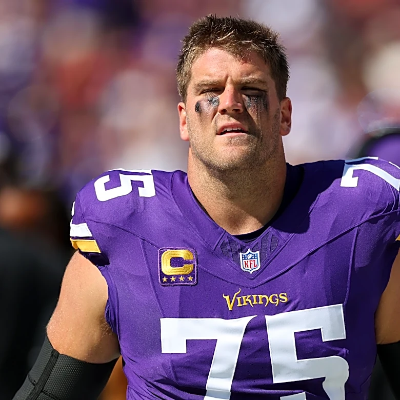 Vikings' Brian O'Neill comments on the trade of J.J. McCarthy