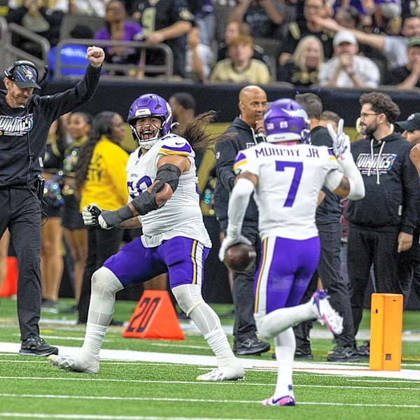 What grade did CBS Sports give the Vikings in Week 5?