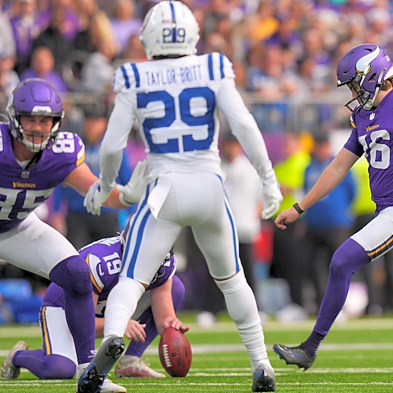 Should you start Will Reichard in fantasy football in Week 8?