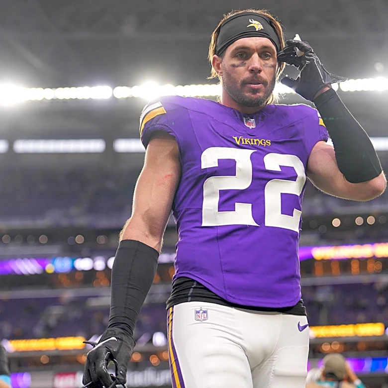 What grade did CBS Sports give the Vikings in Week 7?
