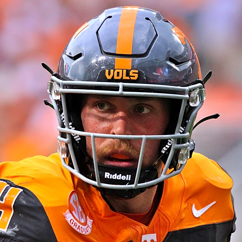 Green Bay signs former Tennessee tight end in NFL training camp