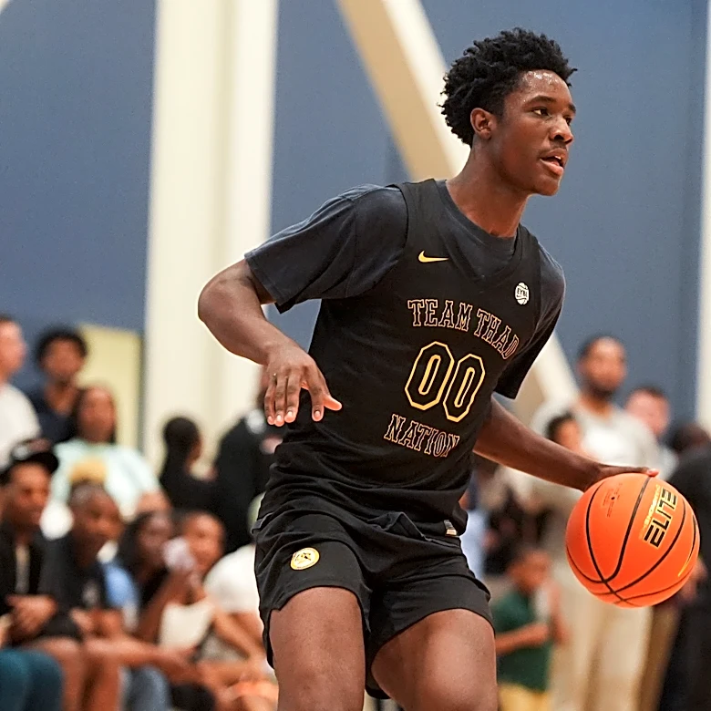 2027 four-star small forward schedules Tennessee basketball visit