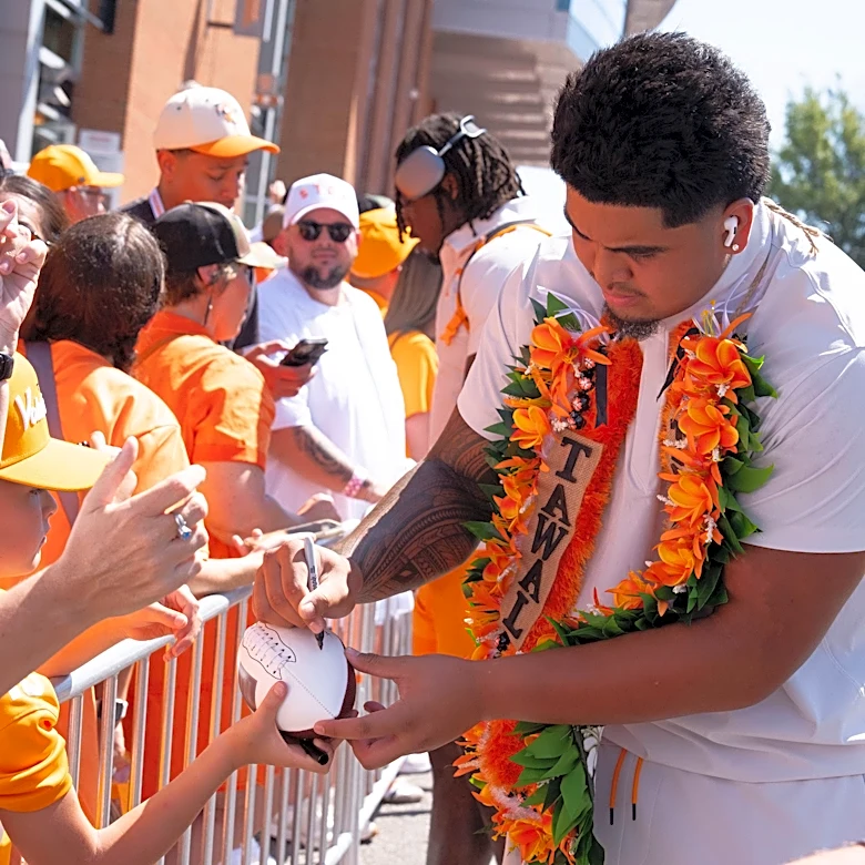 Tennessee football players all time from Northern Mariana Islands