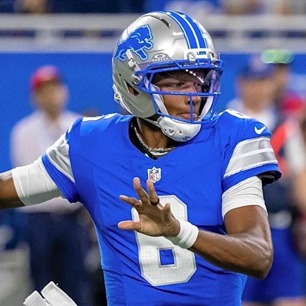 Joshua Dobbs records two touchdowns in first half of Lions-Colts game