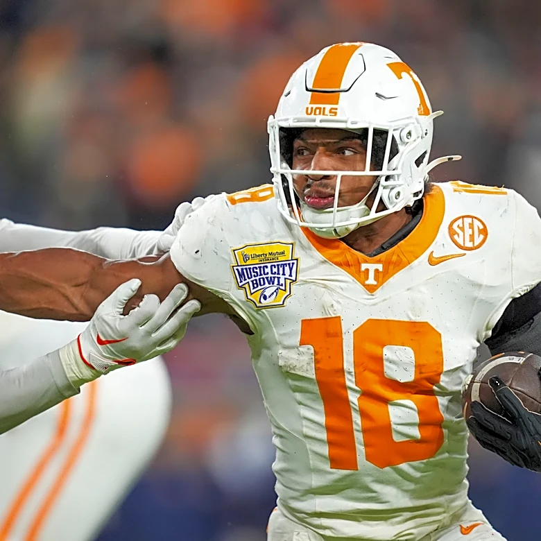 Tennessee predicted to make College Football Playoff
