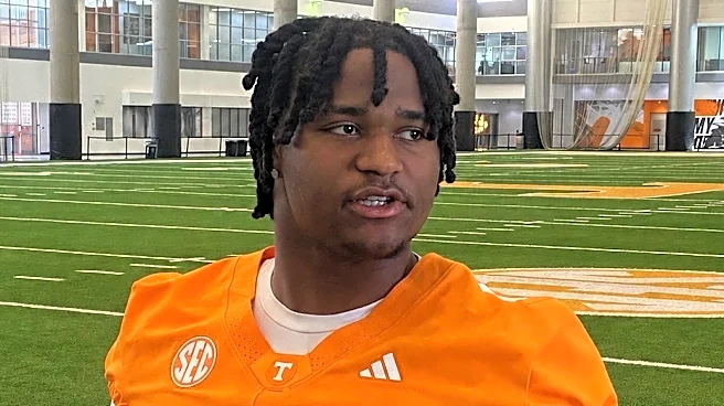 Xavier Gilliam discusses debut with Tennessee football