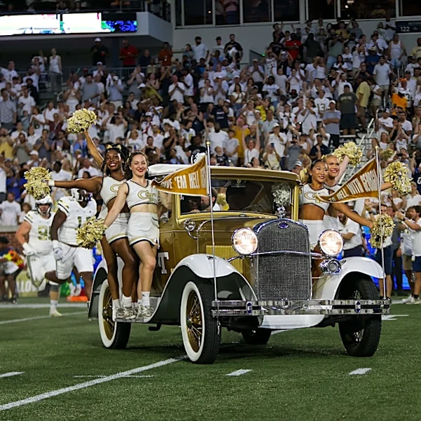 Tennessee-Georgia Tech football game initial score prediction Week 2