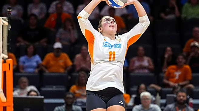 Tennessee volleyball sweeps Queens