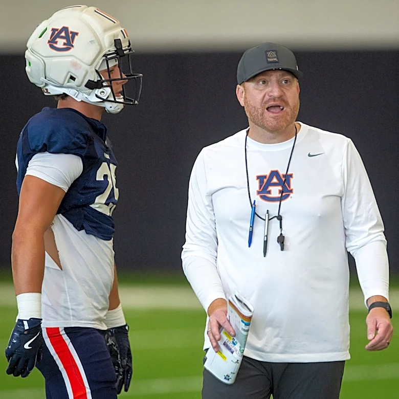 Tennessee-Auburn football game initial score prediction Week 5