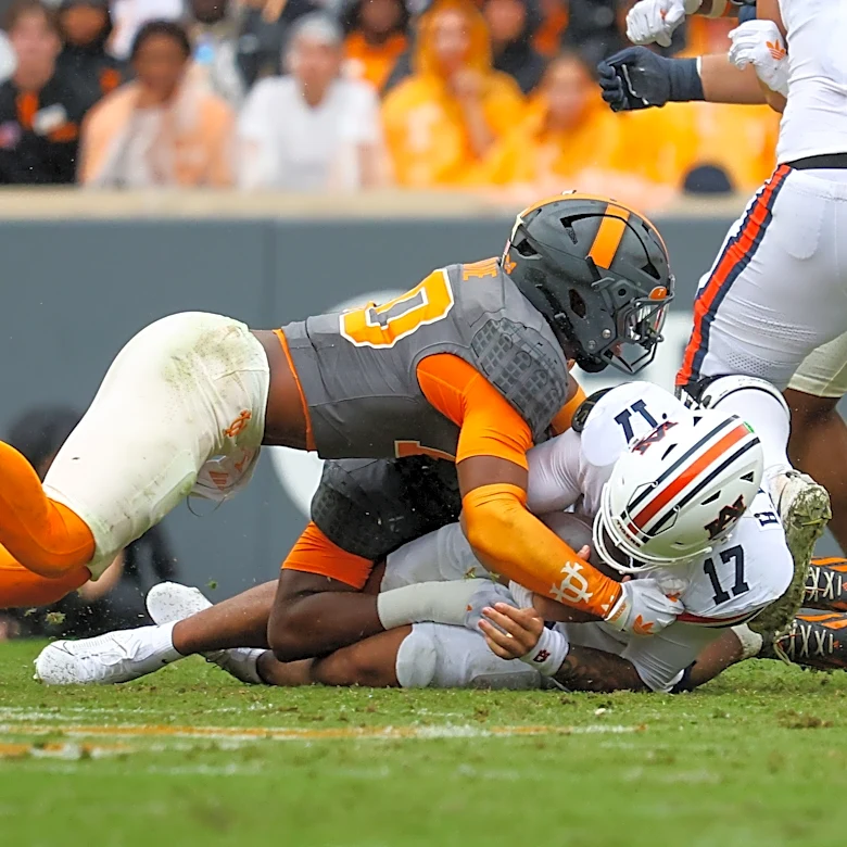 Tennessee safety named Walter Camp Defensive Player of the Week