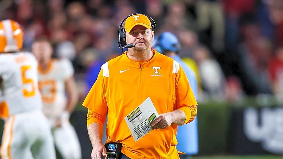 Tennessee-South Carolina football game initial score prediction Week 8