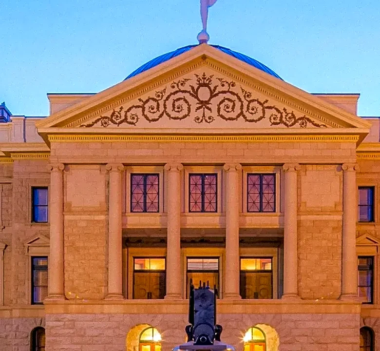 Does Arizona Require a Majority to Win a Federal Office?