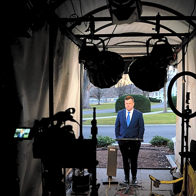 Trump (still) has a spy chief problem