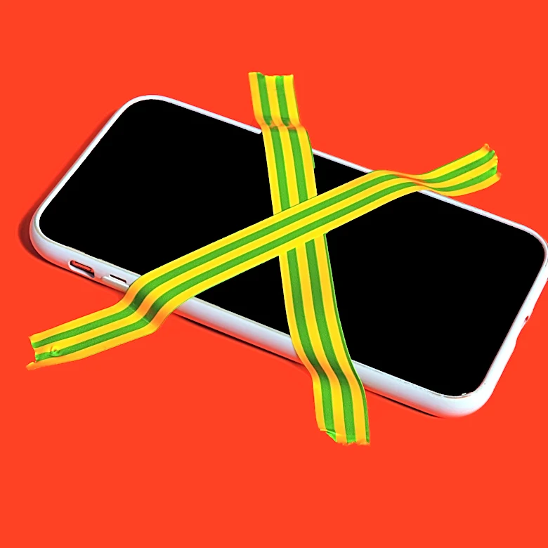 Phone-free social events are a thing now (and they are amazing)