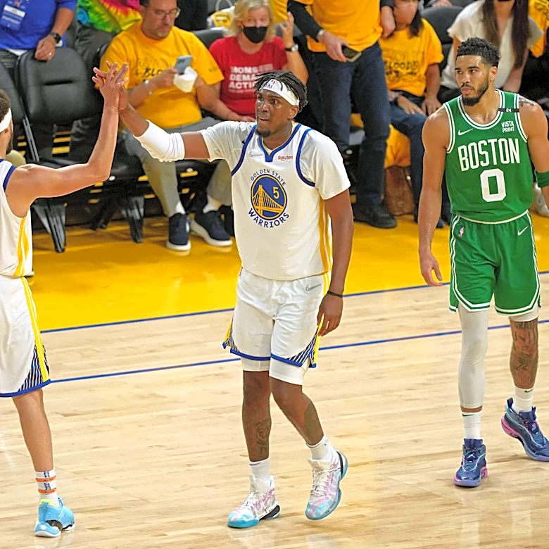Past and present Warriors teammates reunite for wedding