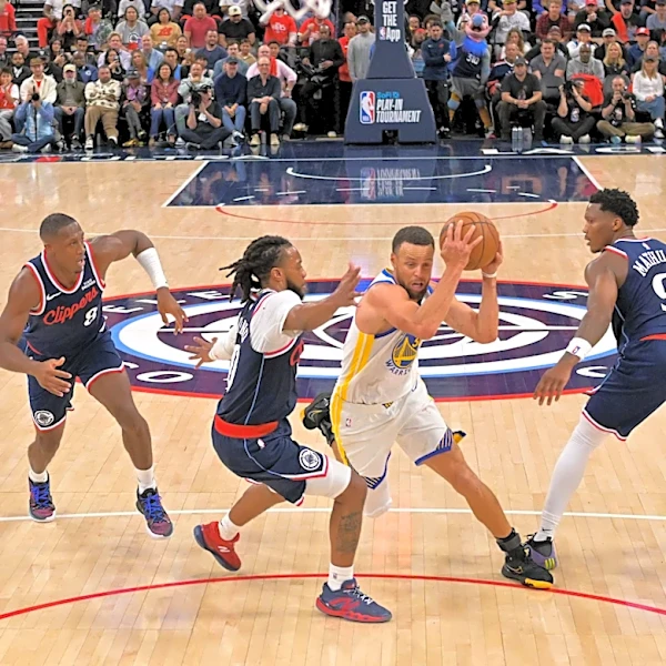Warriors to meet Clippers for preseason game in Hawaii