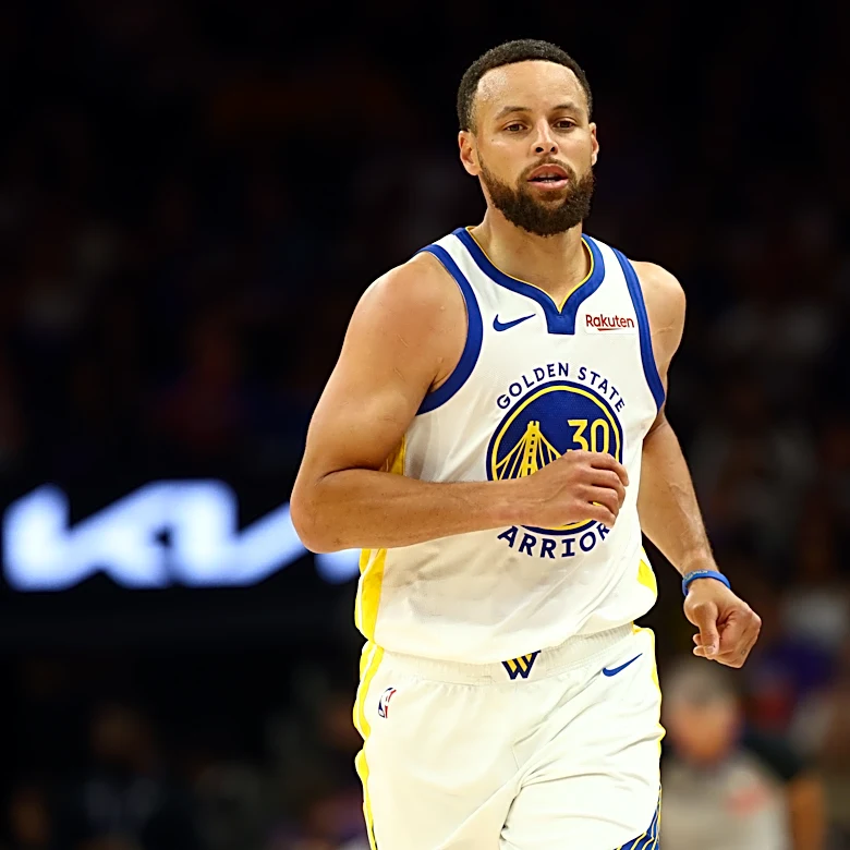 Report: Warriors offering 'menu' of contract extensions to Stephen Curry