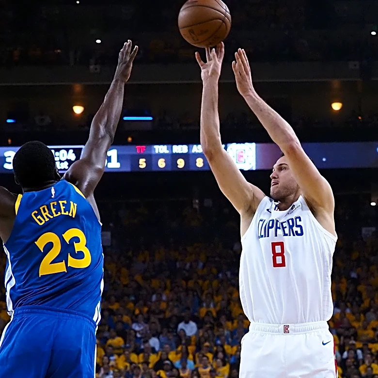 Italian basketball icon gives high ranking to Warriors guard Stephen Curry
