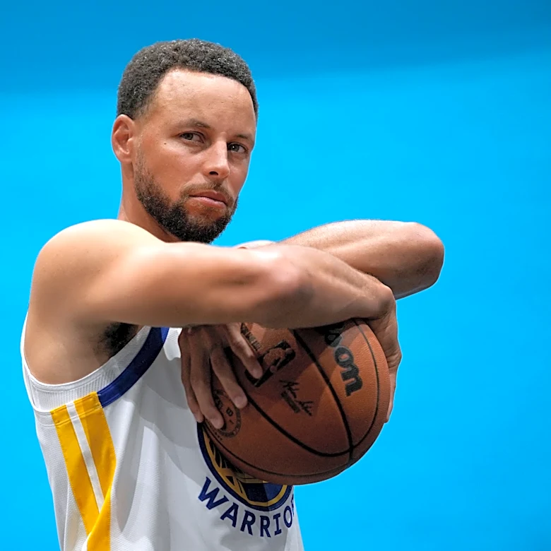 Stephen Curry has perfect reaction to Warriors' lowered expectations