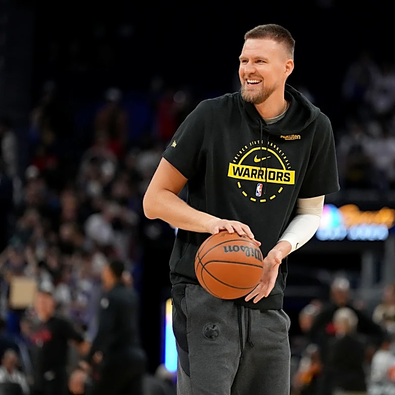 Kristaps Porzingis expected back in Warriors' facilities on Tuesday