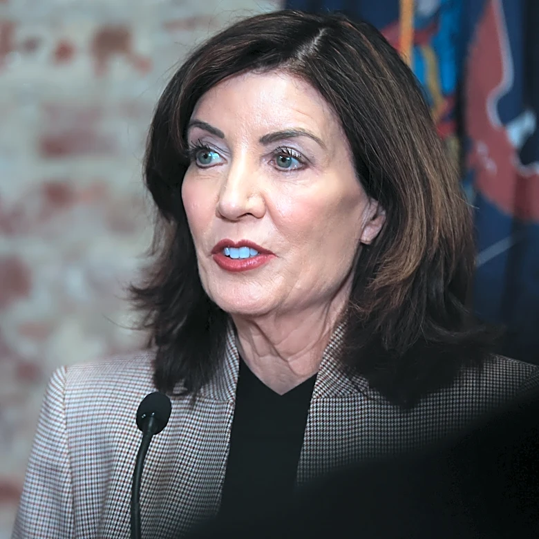 Hochul offers SUNY, CUNY spots to New York students dropped by Howard