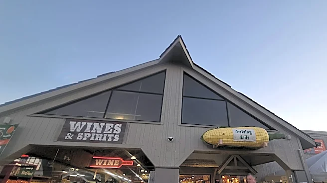 Stew Leonard’s bringing $15.99 warm buttered lobster rolls to stores this weekend
