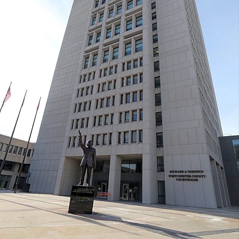 Yonkers barber found guilty of lesser charge in slashing of rival