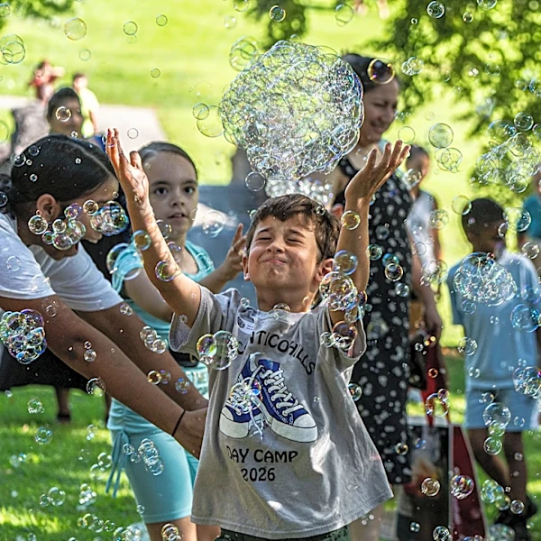 Tarrytown Back to School Bash reunites students, teachers, community