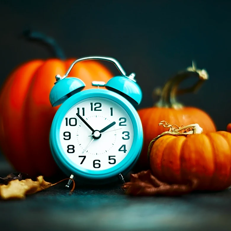 Do clocks fall back this weekend? Here's when daylight saving time ends in 2026
