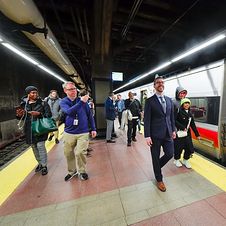 Metro-North adds leaf peeping Hudson Valley trains this fall. See when