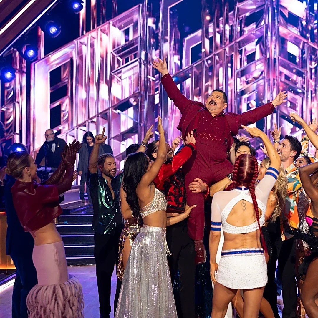 Who was eliminated on 'DWTS' last night? Fan favorite sent home