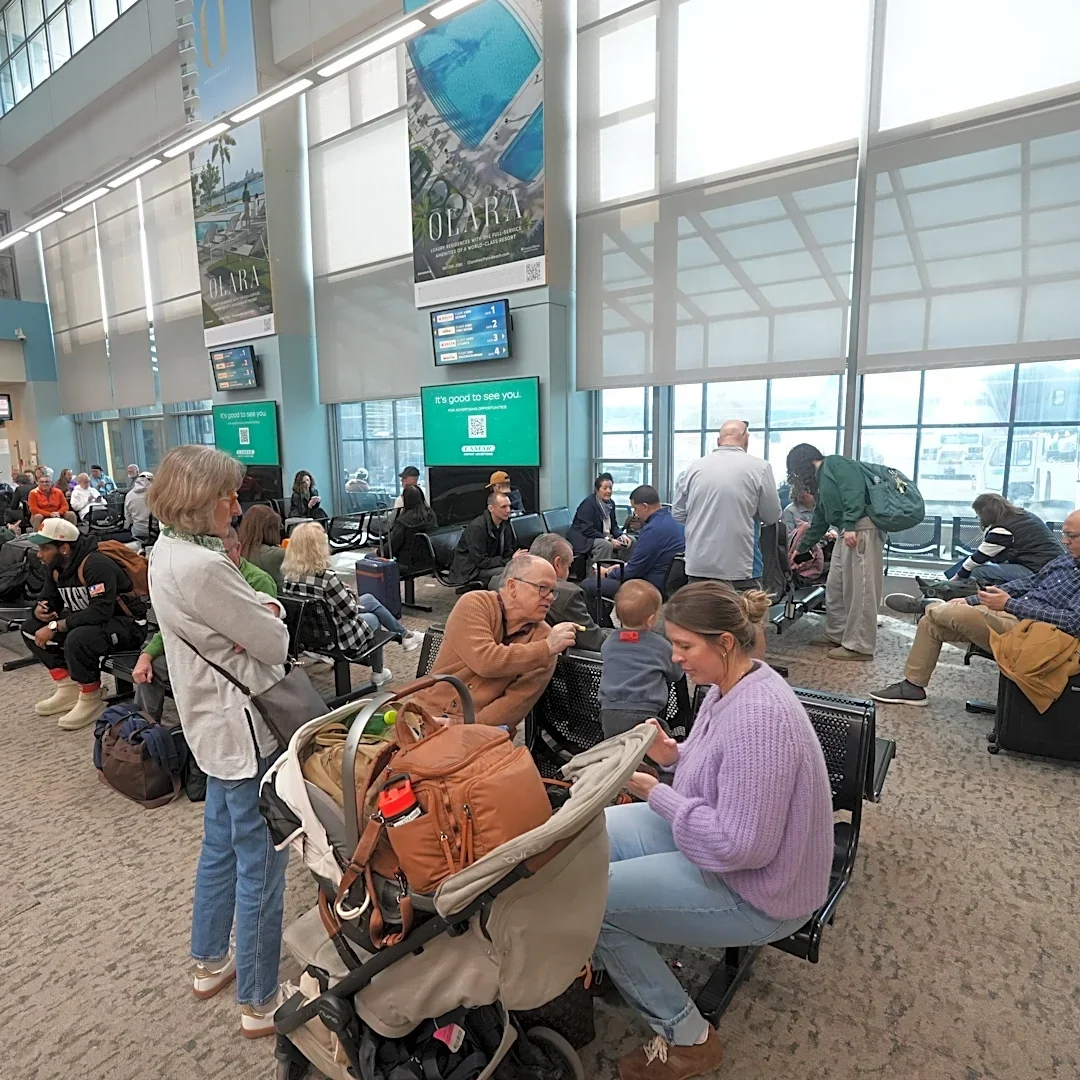 New airline rule takes effect Oct. 19. How it could affect meals and hotel vouchers