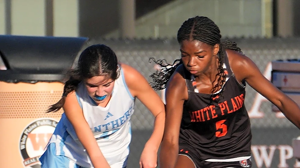 Yorktown moves to 2nd in field hockey rankings after beating Lakeland