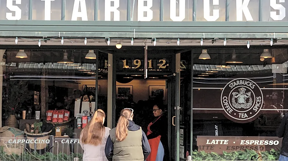 Starbucks' Black Cat Frappuccino is here. See prices, calories