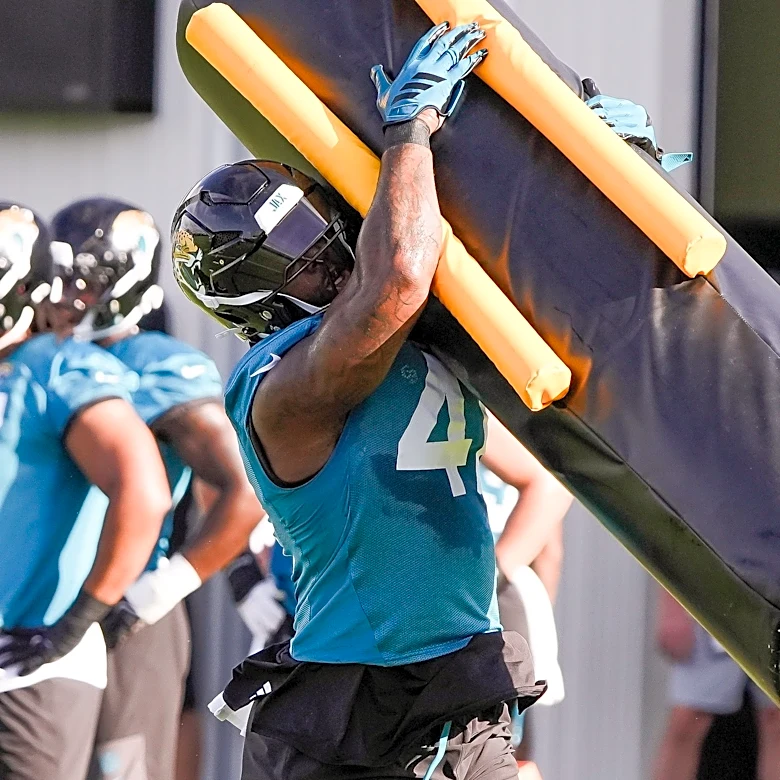 Former Kentucky Wildcats star dubbed a top-five NFL EDGE
