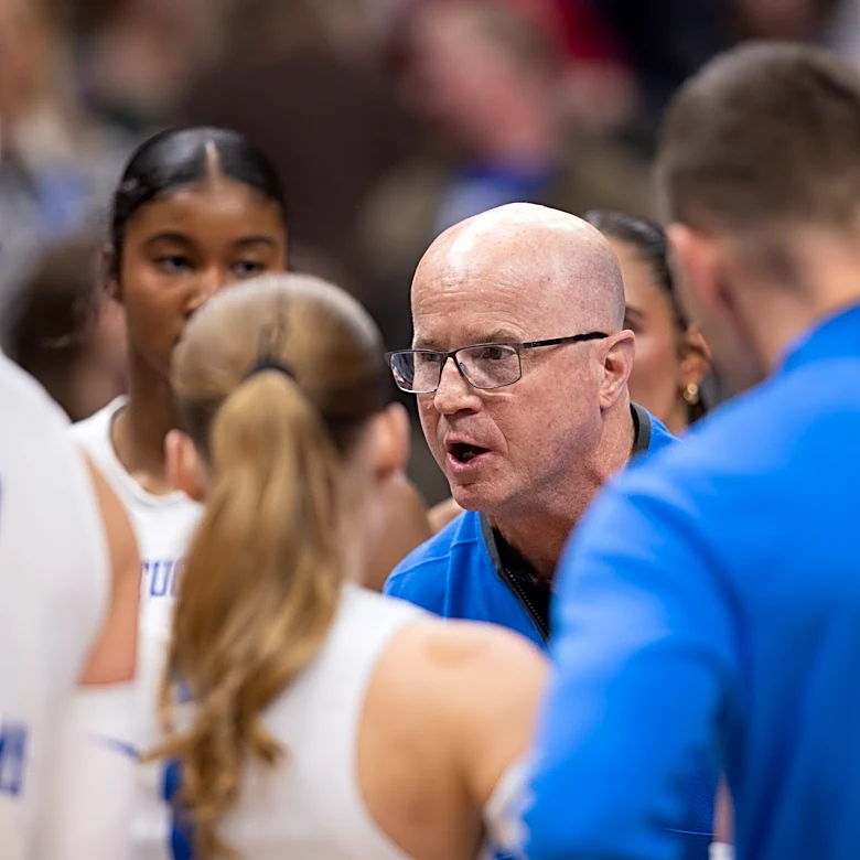 Craig Skinner gets 500th win as Kentucky sweeps South Florida