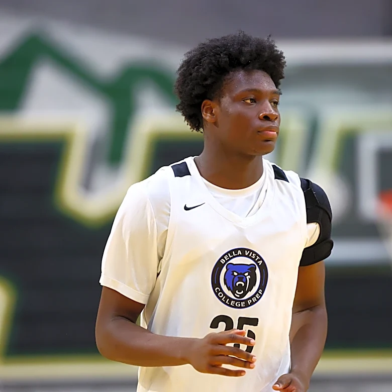 Kentucky to get visit from four-star center this weekend