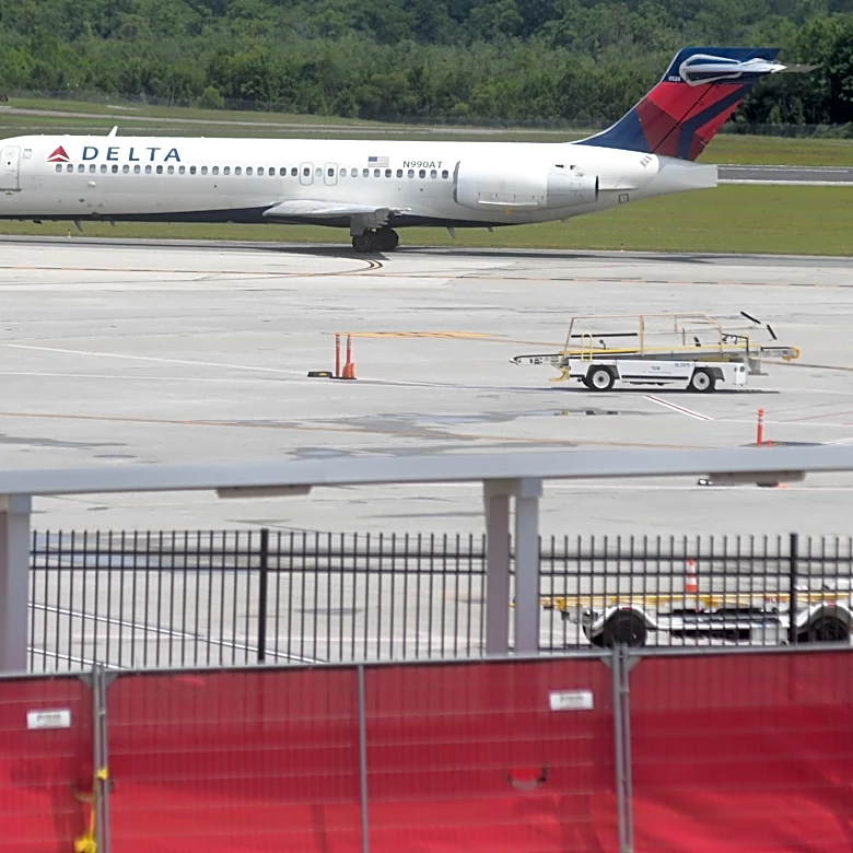 Wilmington airport gets federal grant for improvements