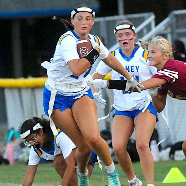 Vote now for Wilmington preseason flag football player of the year