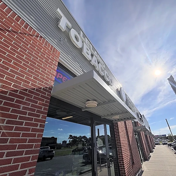 Leland shopping center nears final development stages