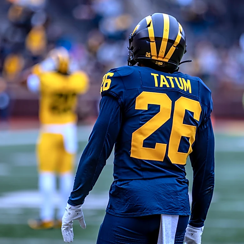 Michigan football roster sees two players depart