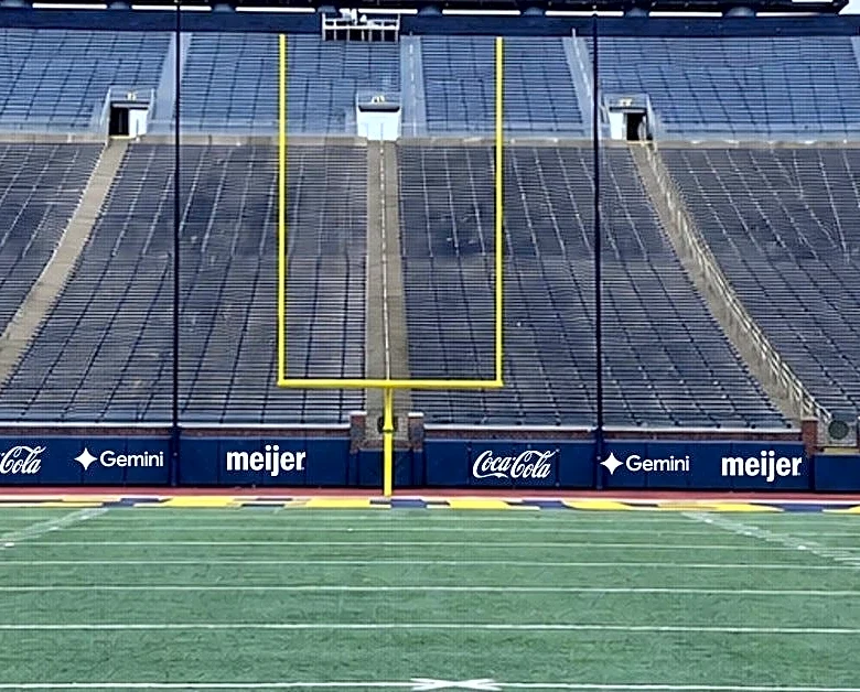 Michigan Stadium breaks tradition with new ads