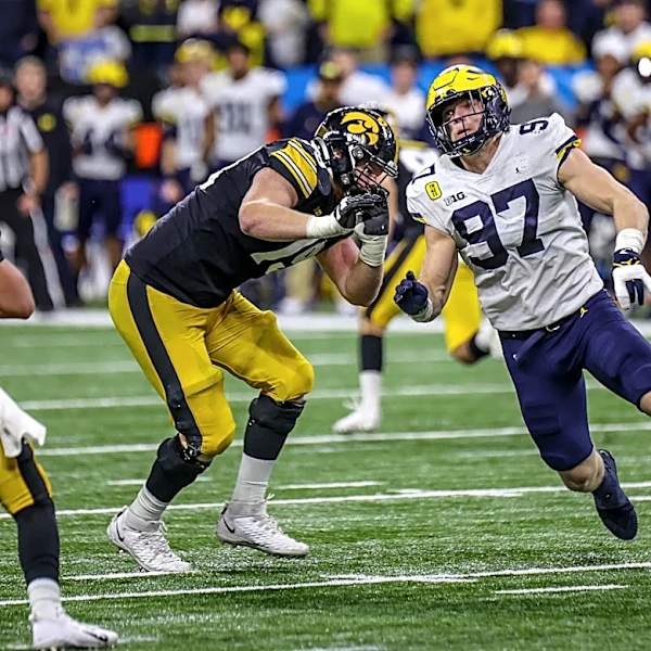 CBS Sports panel makes picks for Michigan-Iowa Big Ten showdown