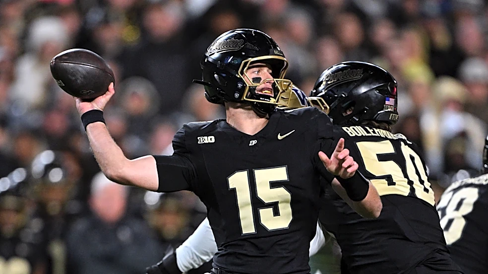 Big Ten quarterbacks ranked by PFF grades after wild Week 7