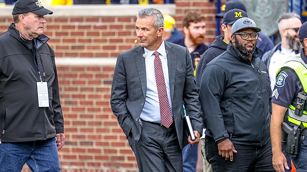 Urban Meyer breaks down Michigan's QB switch from Underwood to Carr