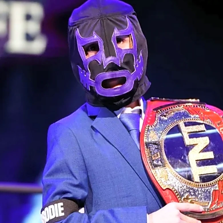 WWE Star Nattie Discusses Training Brodie Lee Jr.