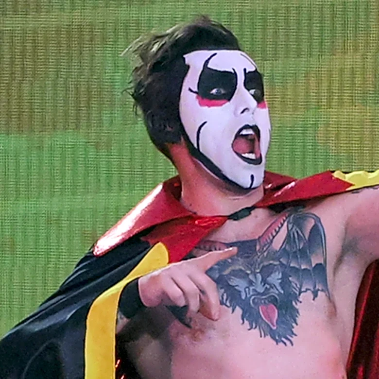 WWE Star Danhausen Documents Trip To NBA Finals As Knicks Drop Game 3 To Spurs