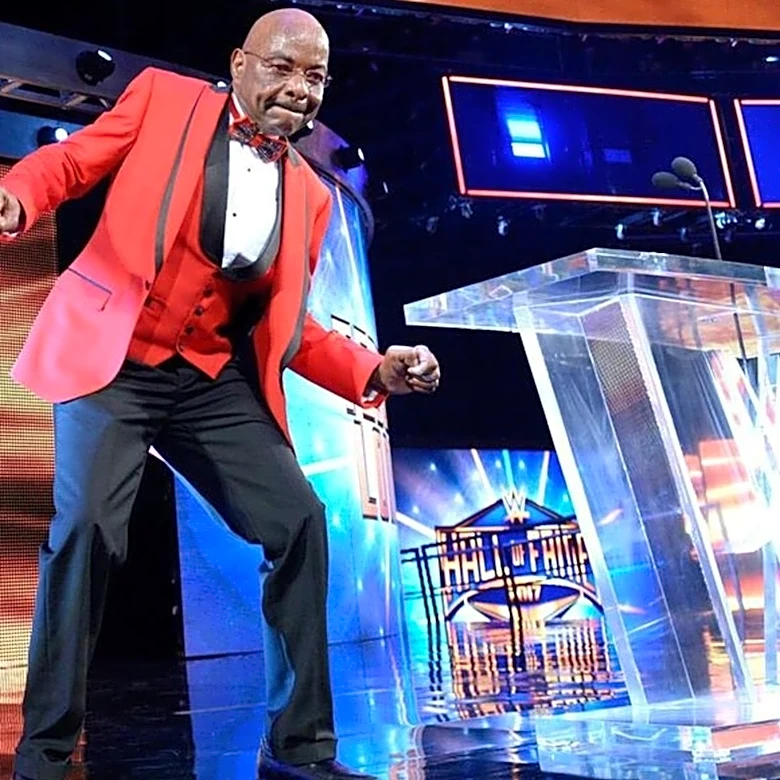 Teddy Long Remembers Night He Was Named WWE SmackDown GM