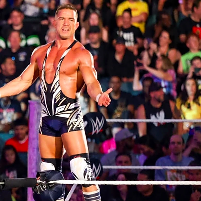 Chad Gable Taps Out Penta To Win WWE IC Title In Home State