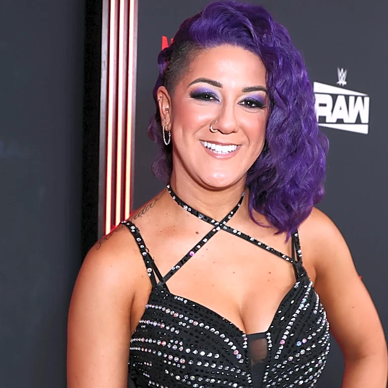 Dave Meltzer Speculates On Bayley's WWE Contract Situation